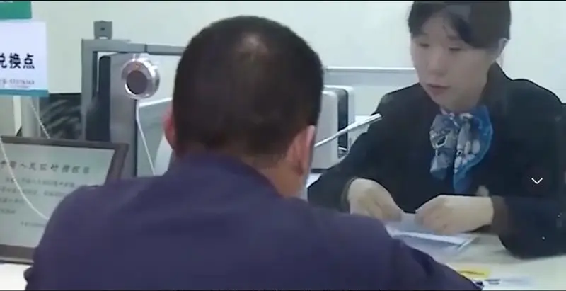 Gửi tiết kiệm gần 70 tỷ, 5 năm sau chỉ còn hơn 100 nghìn đồng: Ngân hàng từ chối trách nhiệm, người đàn ông sốc nặng khi biết nguyên do- Ảnh 2. Gửi tiết kiệm gần 70 tỷ, 5 năm sau chỉ còn hơn 100 nghìn đồng: Ngân hàng từ chối trách nhiệm, người đàn ông sốc nặng khi biết nguyên do- Ảnh 2.