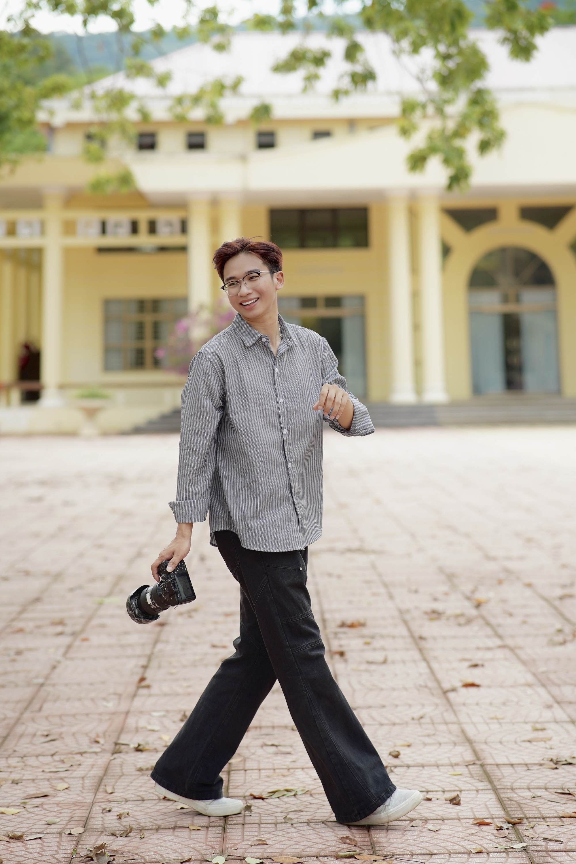 Kiếm 5 triệu/ngày khi làm photo cá nhân cho học sinh nhà giàu: Yêu cầu cao, dịch vụ từ A đến Á- Ảnh 2. Kiếm 5 triệu/ngày khi làm photo cá nhân cho học sinh nhà giàu: Yêu cầu cao, dịch vụ từ A đến Á- Ảnh 2.