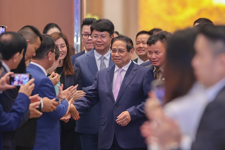 TỔNG THUẬT: Tọa đàm của Thủ tướng Chính phủ với doanh nghiệp về phát triển kinh tế tư nhân- Ảnh 1. TỔNG THUẬT: Tọa đàm của Thủ tướng Chính phủ với doanh nghiệp về phát triển kinh tế tư nhân- Ảnh 1.