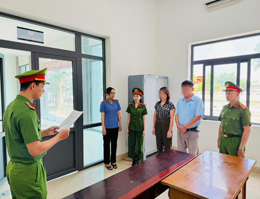 Bắt tạm giam 1 chủ tịch xã- Ảnh 1. Bắt tạm giam 1 chủ tịch xã- Ảnh 1.