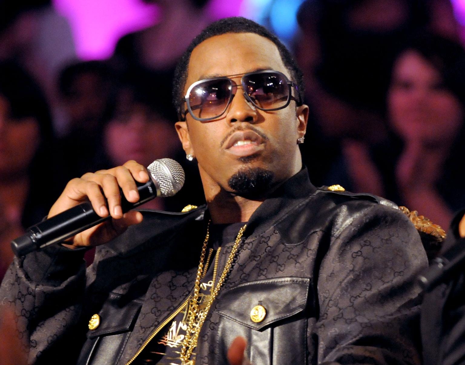 Sốc: "Ông trùm phạm tội tình dục" Diddy được Tổng thống Trump cân nhắc ân xá?- Ảnh 2. Sốc: "Ông trùm phạm tội tình dục" Diddy được Tổng thống Trump cân nhắc ân xá?- Ảnh 2.