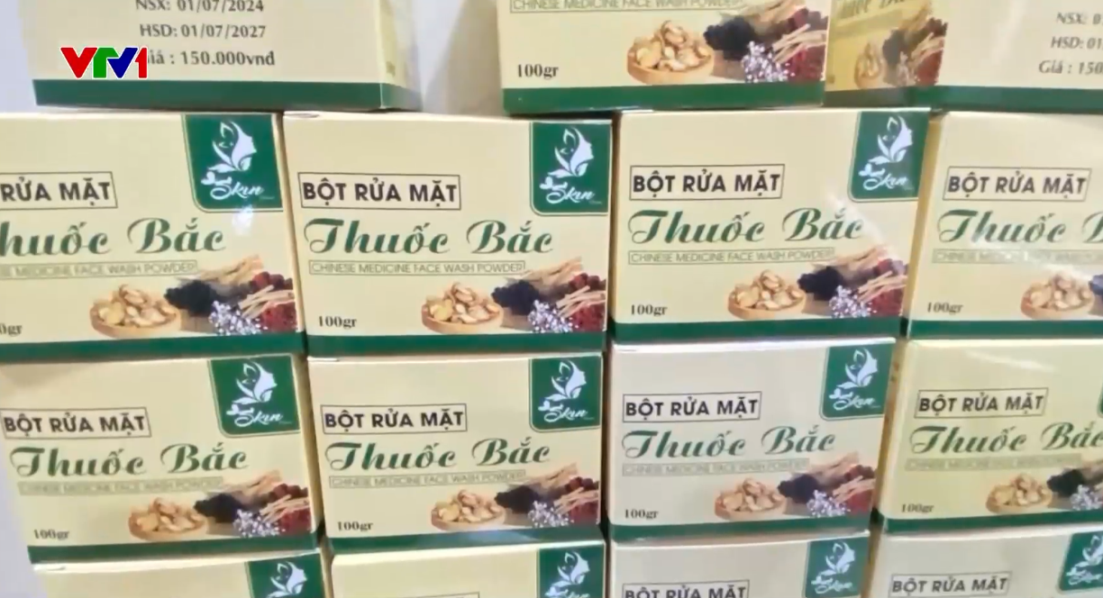 Phát hiện gần 6.000 sản phẩm dưỡng trắng da mặt và toàn thân không rõ nguồn gốc- Ảnh 2. Phát hiện gần 6.000 sản phẩm dưỡng trắng da mặt và toàn thân không rõ nguồn gốc- Ảnh 2.