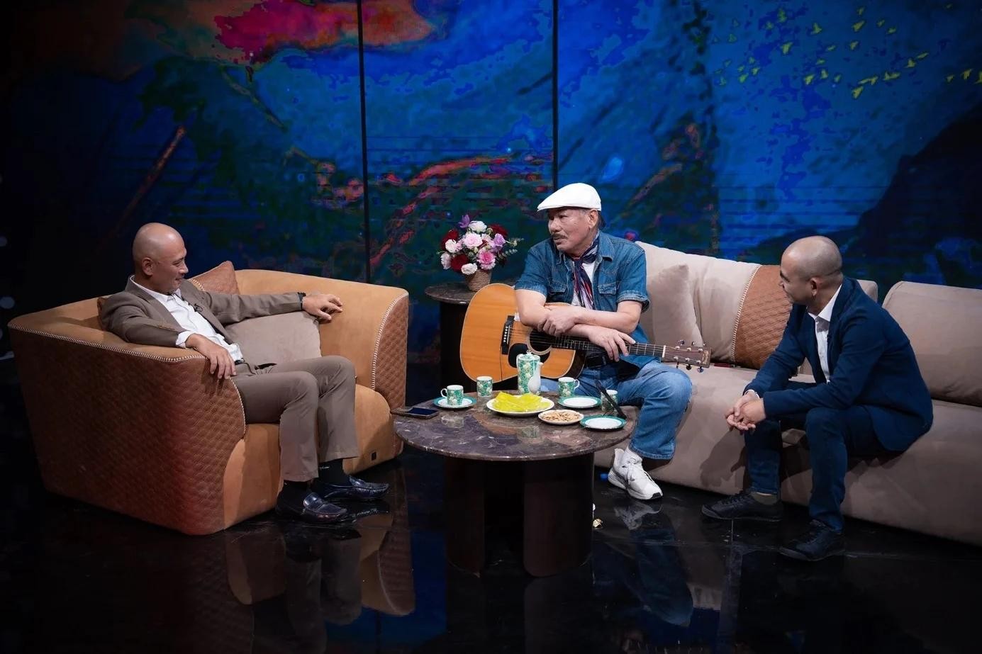 Showbiz 30/5: Nhạc sĩ Trần Tiến không hát 3 bài này dù trả cát-xê hàng tỷ đồng- Ảnh 1. Showbiz 30/5: Nhạc sĩ Trần Tiến không hát 3 bài này dù trả cát-xê hàng tỷ đồng- Ảnh 1.