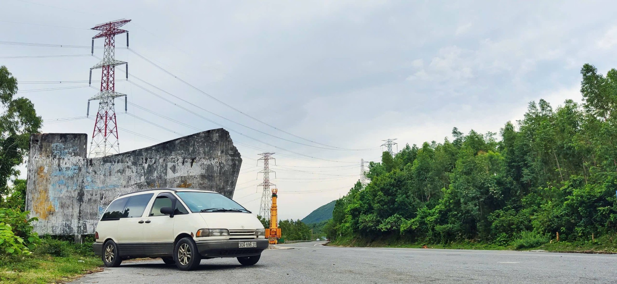 Đẳng cấp giá trị cốt lõi của Toyota: 35 tuổi vẫn 'sẵn sàng xuống biển lên đồi', giá rẻ tiện nghi bất ngờ- Ảnh 3. Đẳng cấp giá trị cốt lõi của Toyota: 35 tuổi vẫn 'sẵn sàng xuống biển lên đồi', giá rẻ tiện nghi bất ngờ- Ảnh 3.