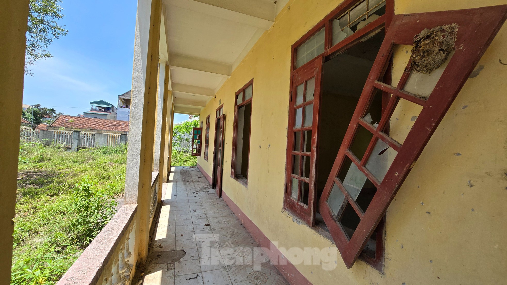 Thanh Hóa: Sau giải thể, trường học trên đất vàng bỏ hoang, đổ nát- Ảnh 4. Thanh Hóa: Sau giải thể, trường học trên đất vàng bỏ hoang, đổ nát- Ảnh 4.