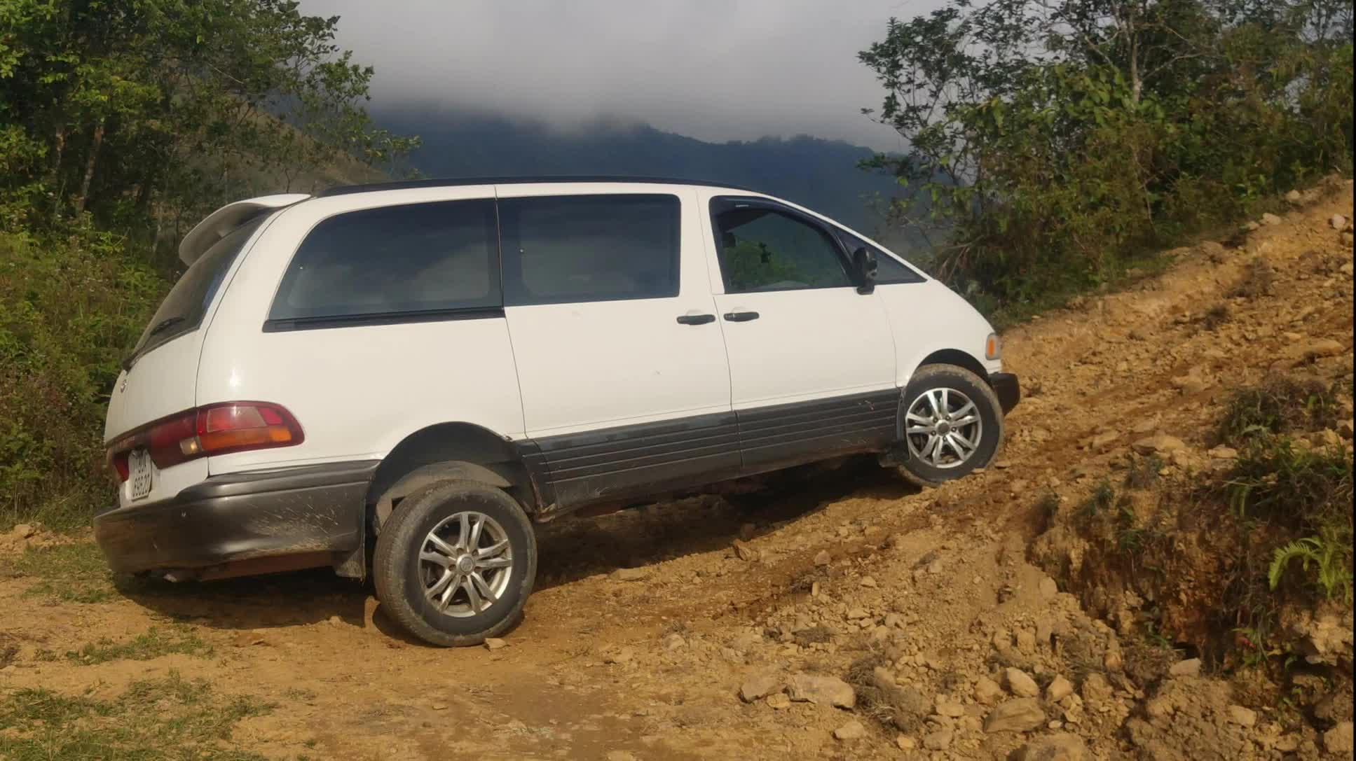 Đẳng cấp giá trị cốt lõi của Toyota: 35 tuổi vẫn 'sẵn sàng xuống biển lên đồi', giá rẻ tiện nghi bất ngờ- Ảnh 8. Đẳng cấp giá trị cốt lõi của Toyota: 35 tuổi vẫn 'sẵn sàng xuống biển lên đồi', giá rẻ tiện nghi bất ngờ- Ảnh 8.