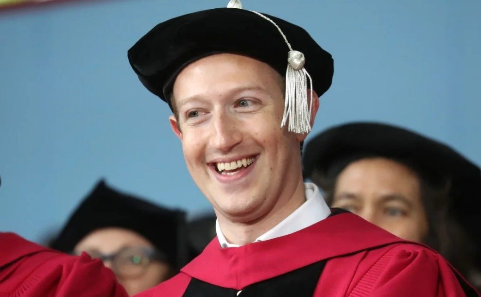 Mark Zuckerberg: Đại học đang không đào tạo kỹ năng cần thiết cho sinh viên để ‘ra đời’ làm việc- Ảnh 1. Mark Zuckerberg: Đại học đang không đào tạo kỹ năng cần thiết cho sinh viên để ‘ra đời’ làm việc- Ảnh 1.