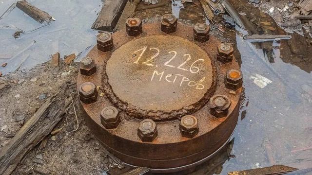 Khoan sâu 12.000m, huyền thoại một thời mở ra cuộc chạy đua cho hậu thế: Kho báu khổng lồ vẫn chưa có chủ- Ảnh 1. Khoan sâu 12.000m, huyền thoại một thời mở ra cuộc chạy đua cho hậu thế: Kho báu khổng lồ vẫn chưa có chủ- Ảnh 1.