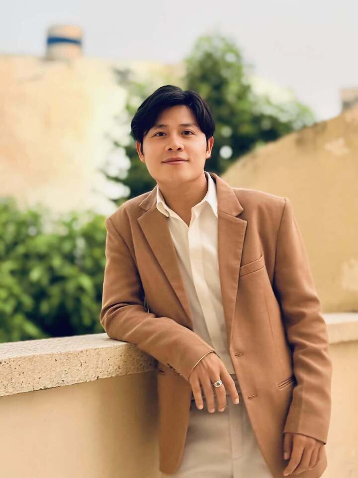 'Cha đẻ' ca khúc 3,1 tỷ lượt xem giàu có cỡ nào?- Ảnh 2. 'Cha đẻ' ca khúc 3,1 tỷ lượt xem giàu có cỡ nào?- Ảnh 2.