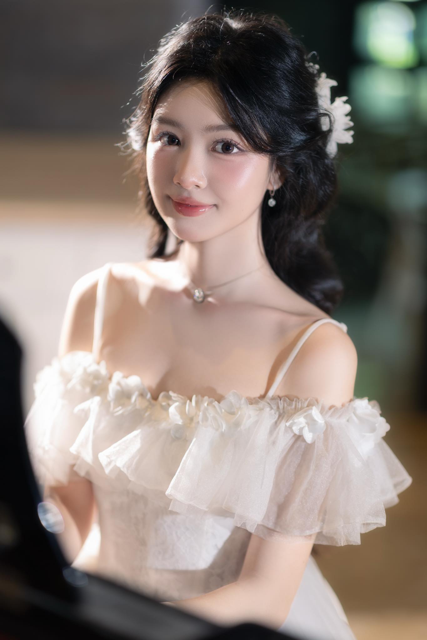 Lọ Lem nhà MC Quyền Linh gây sốt vì mặt mộc không tì vết, hé lộ 1 bí quyết vào buổi sáng giúp da căng bóng, thần thái rạng ngời- Ảnh 5. Lọ Lem nhà MC Quyền Linh gây sốt vì mặt mộc không tì vết, hé lộ 1 bí quyết vào buổi sáng giúp da căng bóng, thần thái rạng ngời- Ảnh 5.
