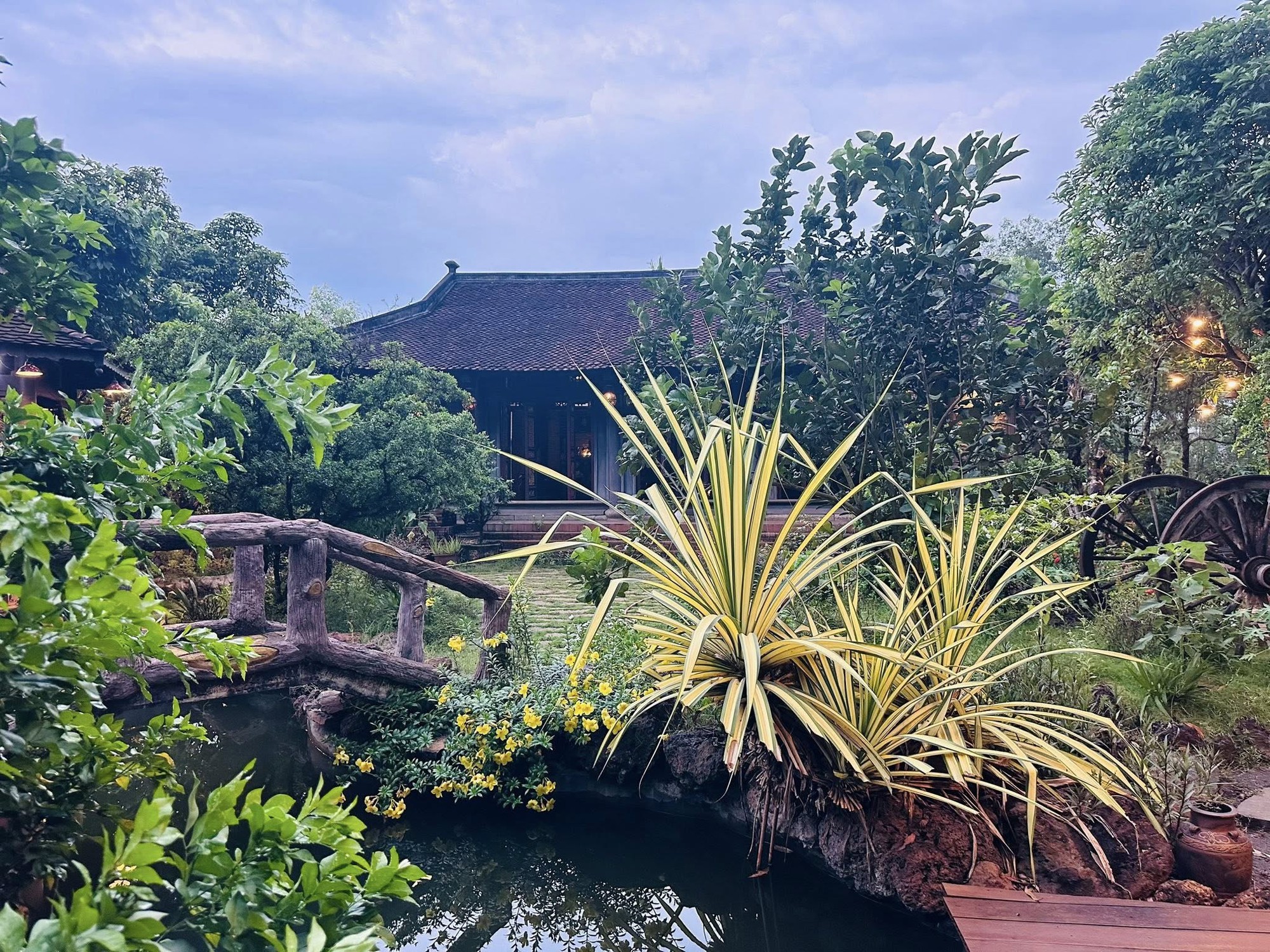 Nam nghệ sĩ phải rời biệt phủ 100 tỷ, rộng 1.600m2 ở Đồng Nai, được nhiều đại gia hỏi mua- Ảnh 2. Nam nghệ sĩ phải rời biệt phủ 100 tỷ, rộng 1.600m2 ở Đồng Nai, được nhiều đại gia hỏi mua- Ảnh 2.