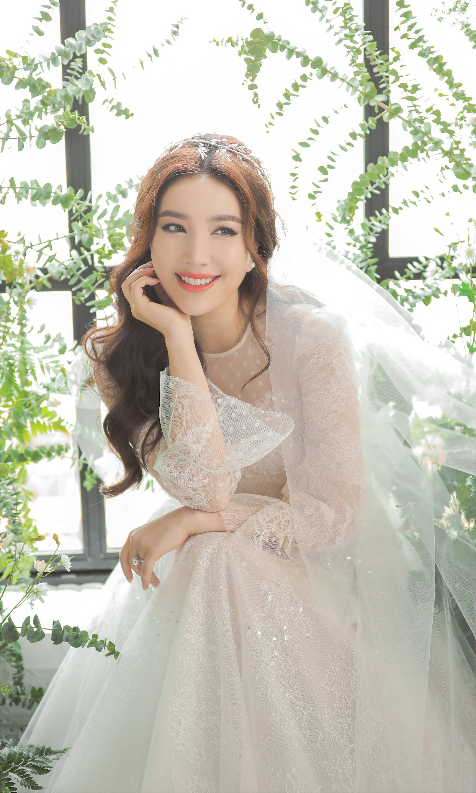 Mỹ nhân Việt lấy chồng giàu nứt vách nhưng kín bưng thông tin, ngày cưới chỉ vỏn vẹn 5 sao Việt tham dự- Ảnh 1. Mỹ nhân Việt lấy chồng giàu nứt vách nhưng kín bưng thông tin, ngày cưới chỉ vỏn vẹn 5 sao Việt tham dự- Ảnh 1.
