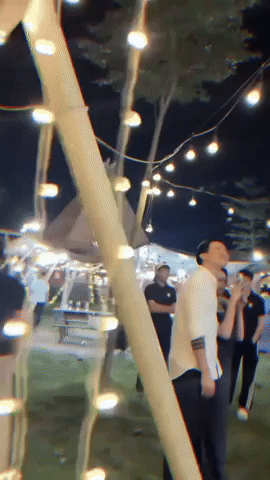 Bố vợ doanh nhân của Văn Hậu hiếm hoi lộ diện, 