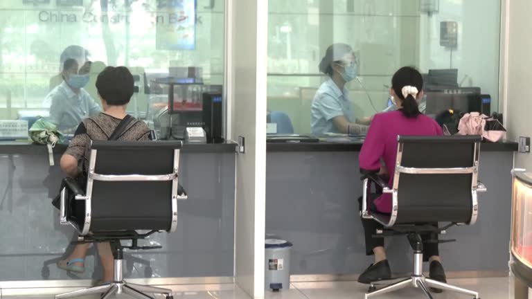 Nam doanh nhân nhận thông báo nợ xấu 170 triệu đồng từ ngân hàng, tòa án phán quyết: “Anh không cần trả, còn được bồi thường 500 triệu”- Ảnh 2. Nam doanh nhân nhận thông báo nợ xấu 170 triệu đồng từ ngân hàng, tòa án phán quyết: “Anh không cần trả, còn được bồi thường 500 triệu”- Ảnh 2.