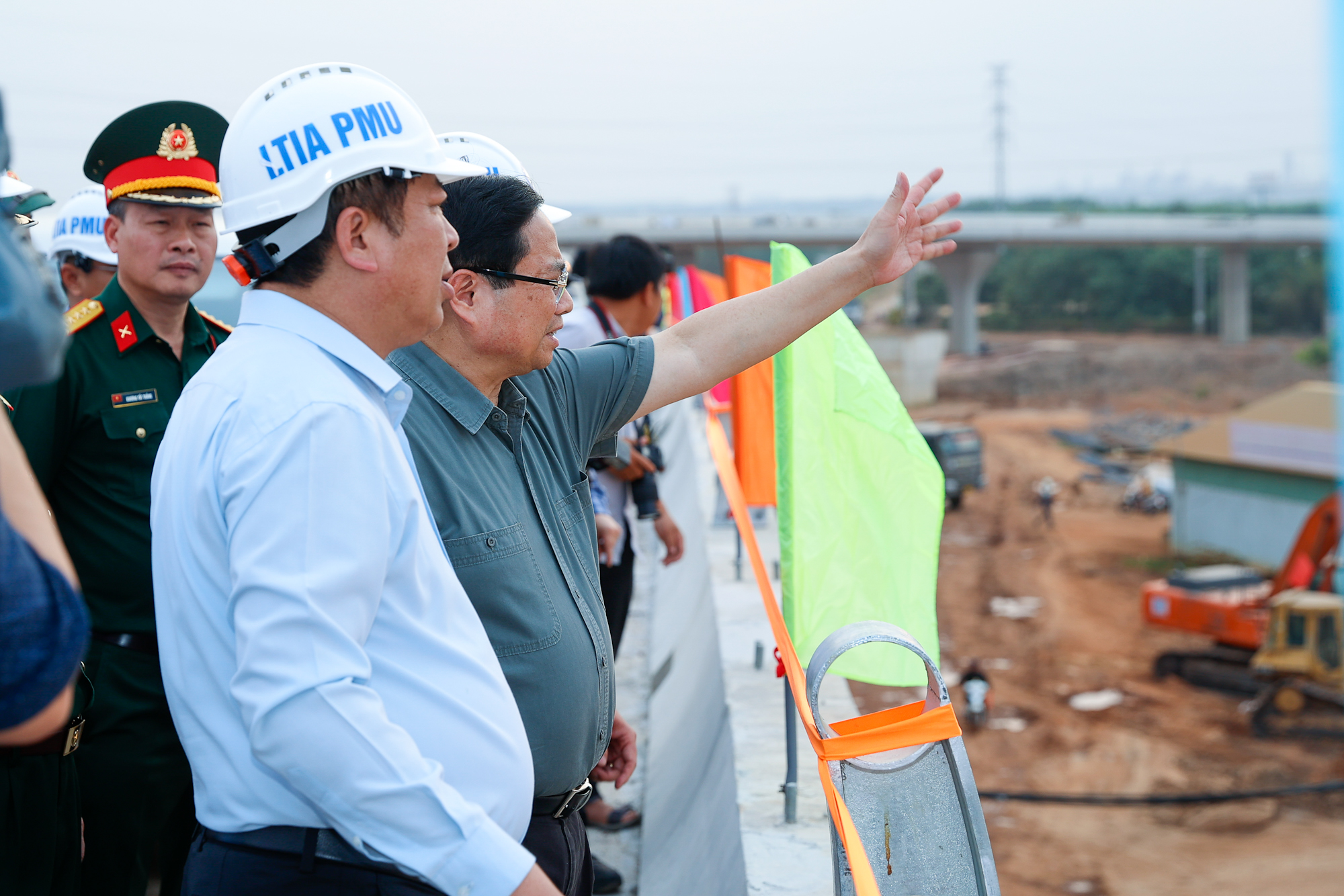 Thủ tướng chỉ đạo khởi công dự án 17.000 tỷ đồng kết nối công trình trọng điểm quốc gia đúng dịp 2/9 năm nay- Ảnh 4. Thủ tướng chỉ đạo khởi công dự án 17.000 tỷ đồng kết nối công trình trọng điểm quốc gia đúng dịp 2/9 năm nay- Ảnh 4.