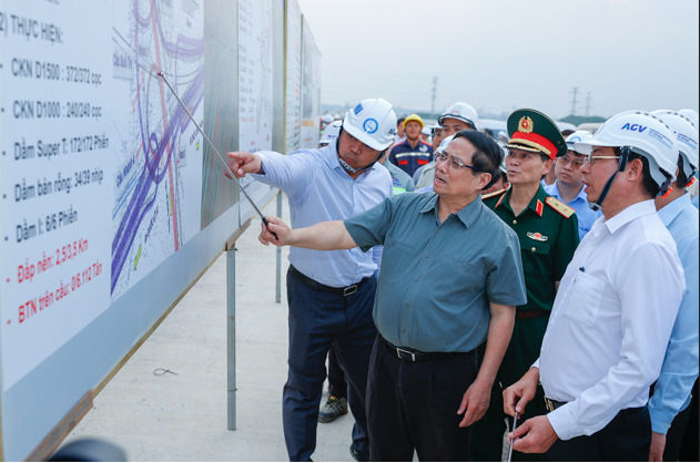 Thủ tướng chỉ đạo khởi công dự án 17.000 tỷ đồng kết nối công trình trọng điểm quốc gia đúng dịp 2/9 năm nay- Ảnh 1. Thủ tướng chỉ đạo khởi công dự án 17.000 tỷ đồng kết nối công trình trọng điểm quốc gia đúng dịp 2/9 năm nay- Ảnh 1.