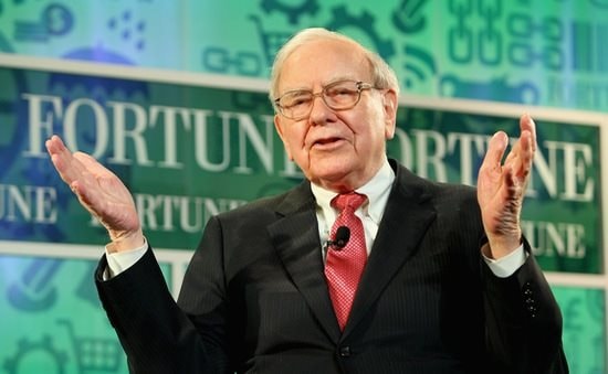 Tích khối tiền mặt 374 tỷ USD, Warren Buffett tiết lộ thời điểm xuống tiền tiềm năng, tuyên bố 50 năm nữa cũng không bán những cổ phiếu ‘con cưng mới nổi’ này- Ảnh 1. Tích khối tiền mặt 374 tỷ USD, Warren Buffett tiết lộ thời điểm xuống tiền tiềm năng, tuyên bố 50 năm nữa cũng không bán những cổ phiếu ‘con cưng mới nổi’ này- Ảnh 1.