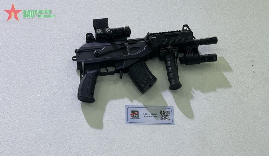 Bất ngờ vũ khí "Made in Vietnam" diễu binh: Ngôi sao đưa Việt Nam vươn mình, chuyên gia Nga rất muốn thử- Ảnh 4. Bất ngờ vũ khí "Made in Vietnam" diễu binh: Ngôi sao đưa Việt Nam vươn mình, chuyên gia Nga rất muốn thử- Ảnh 4.