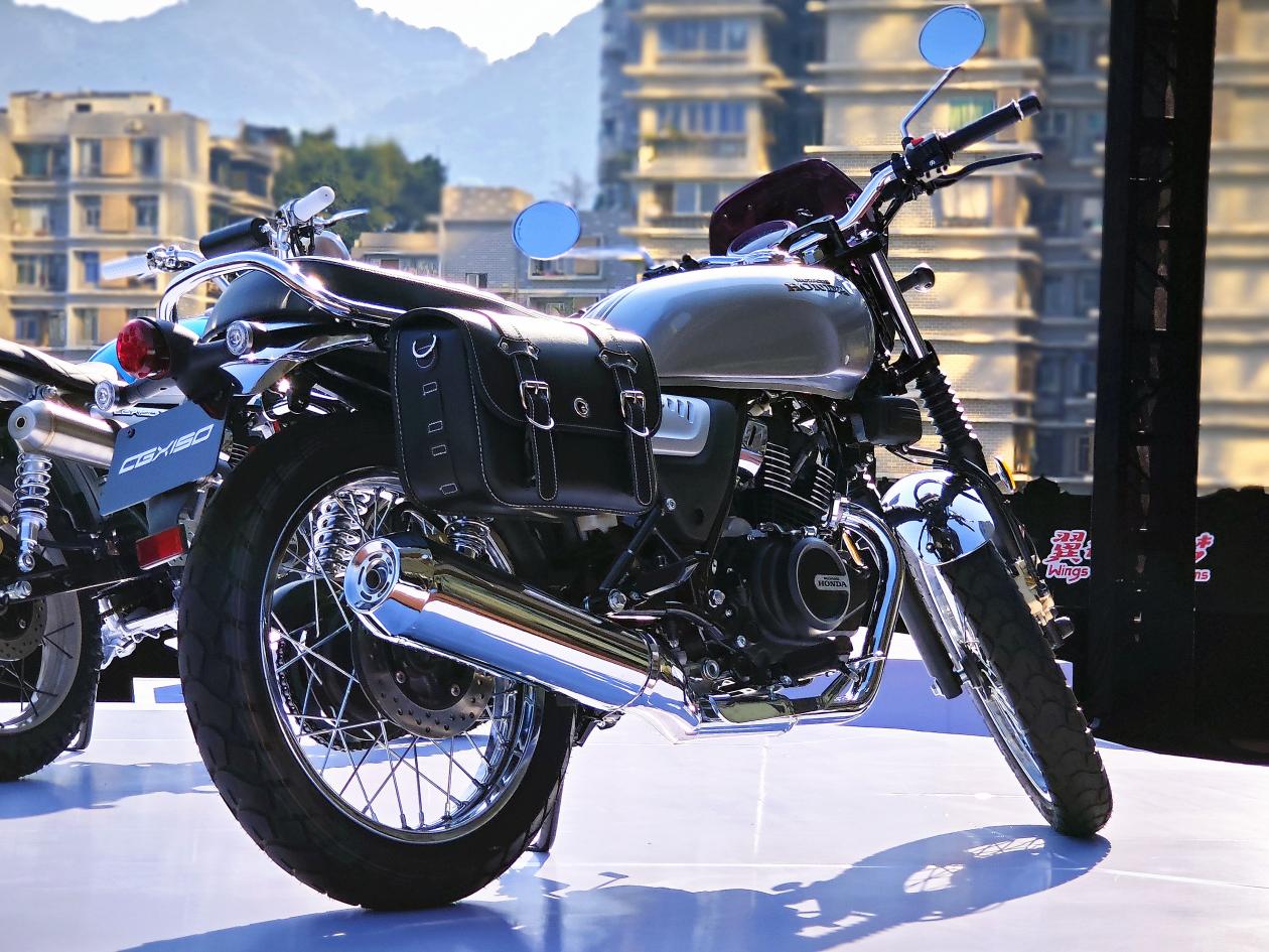 Đại lý Việt nhận cọc mẫu xe máy Honda mới cực đẹp: Ăn xăng 1,93 lít/100 km, hiệu năng ấn tượng vượt xa đối thủ- Ảnh 7. Đại lý Việt nhận cọc mẫu xe máy Honda mới cực đẹp: Ăn xăng 1,93 lít/100 km, hiệu năng ấn tượng vượt xa đối thủ- Ảnh 7.