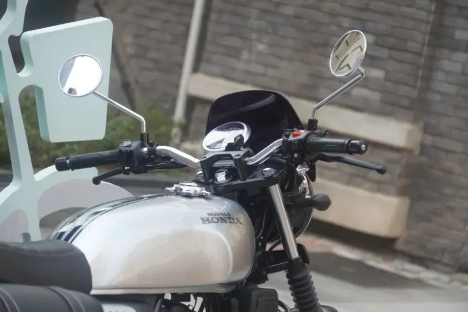 Đại lý Việt nhận cọc mẫu xe máy Honda mới cực đẹp: Ăn xăng 1,93 lít/100 km, hiệu năng ấn tượng vượt xa đối thủ- Ảnh 3. Đại lý Việt nhận cọc mẫu xe máy Honda mới cực đẹp: Ăn xăng 1,93 lít/100 km, hiệu năng ấn tượng vượt xa đối thủ- Ảnh 3.