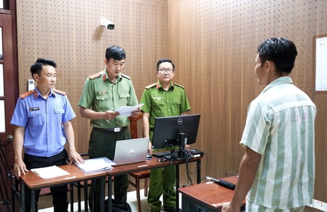 Triệu tập ông Lê Tùng Vân tới phiên tòa xét xử vụ lừa đảo tiền từ thiện xảy ra tại ‘Tịnh Thất Bồng Lai’- Ảnh 1. Triệu tập ông Lê Tùng Vân tới phiên tòa xét xử vụ lừa đảo tiền từ thiện xảy ra tại ‘Tịnh Thất Bồng Lai’- Ảnh 1.