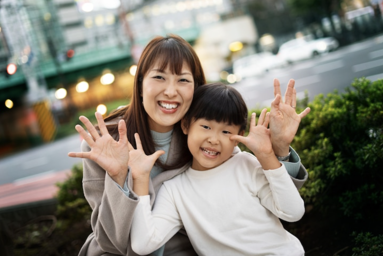Đừng để tình yêu biến thành gánh nặng: 3 sai lầm của cha mẹ khiến con cái kiệt quệ, tương lai không ngóc đầu lên được- Ảnh 2. Đừng để tình yêu biến thành gánh nặng: 3 sai lầm của cha mẹ khiến con cái kiệt quệ, tương lai không ngóc đầu lên được- Ảnh 2.