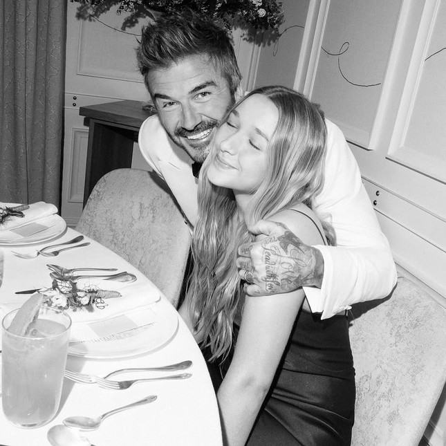 Brooklyn phớt lờ Beckham- Ảnh 4. Brooklyn phớt lờ Beckham- Ảnh 4.