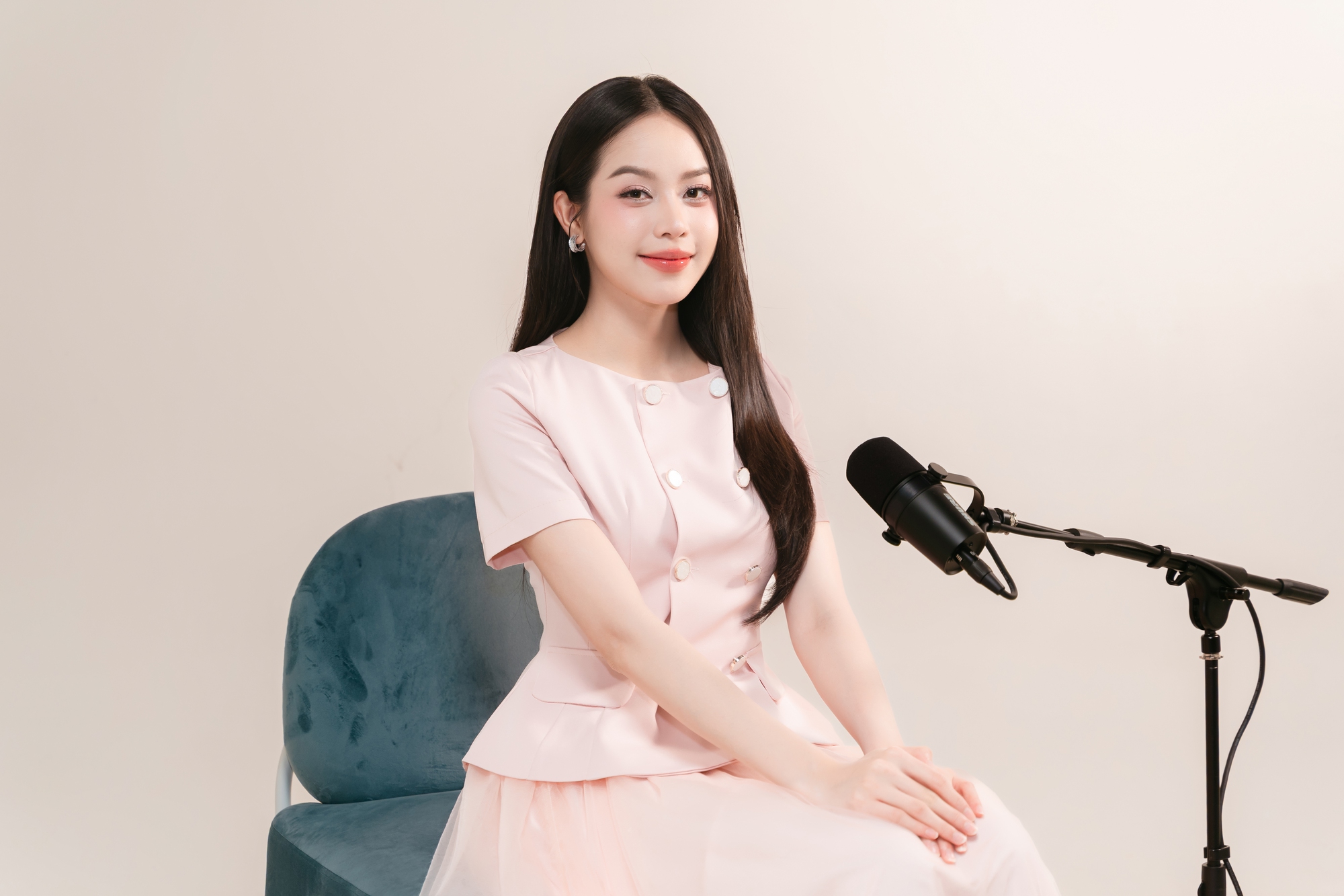 Hoa hậu Thanh Thuỷ: “Tôi không phải là người bất chấp mọi thứ để đạt được mục đích”- Ảnh 8. Hoa hậu Thanh Thuỷ: “Tôi không phải là người bất chấp mọi thứ để đạt được mục đích”- Ảnh 8.