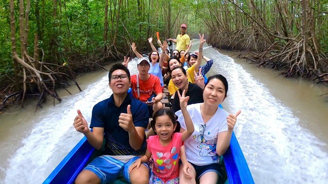 Bất ngờ lượng khách du lịch đến với các tỉnh miền Tây dịp lễ- Ảnh 19. Bất ngờ lượng khách du lịch đến với các tỉnh miền Tây dịp lễ- Ảnh 19.