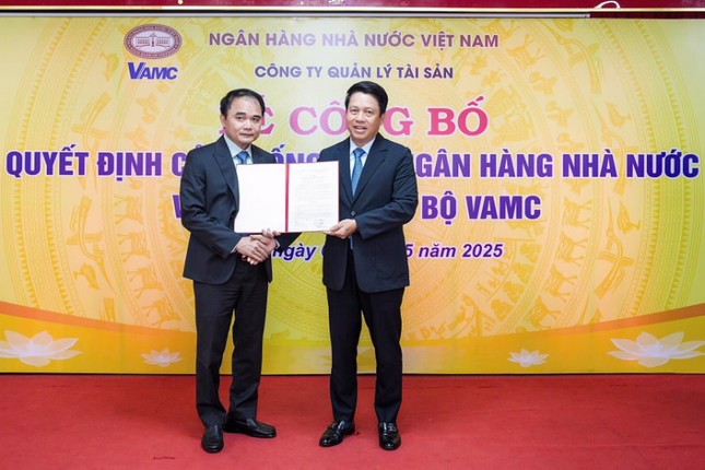 Bổ nhiệm Quyền Tổng Giám đốc công ty thu hồi nợ xấu- Ảnh 1. Bổ nhiệm Quyền Tổng Giám đốc công ty thu hồi nợ xấu- Ảnh 1.