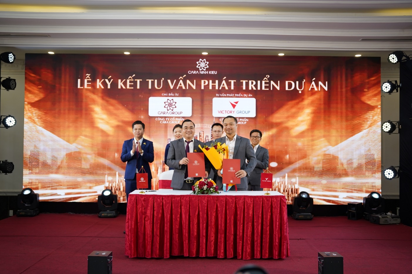 Victory Group công bố chiến lược và khẳng định vị thế tại ĐHCĐ 2025- Ảnh 3. Victory Group công bố chiến lược và khẳng định vị thế tại ĐHCĐ 2025- Ảnh 3.