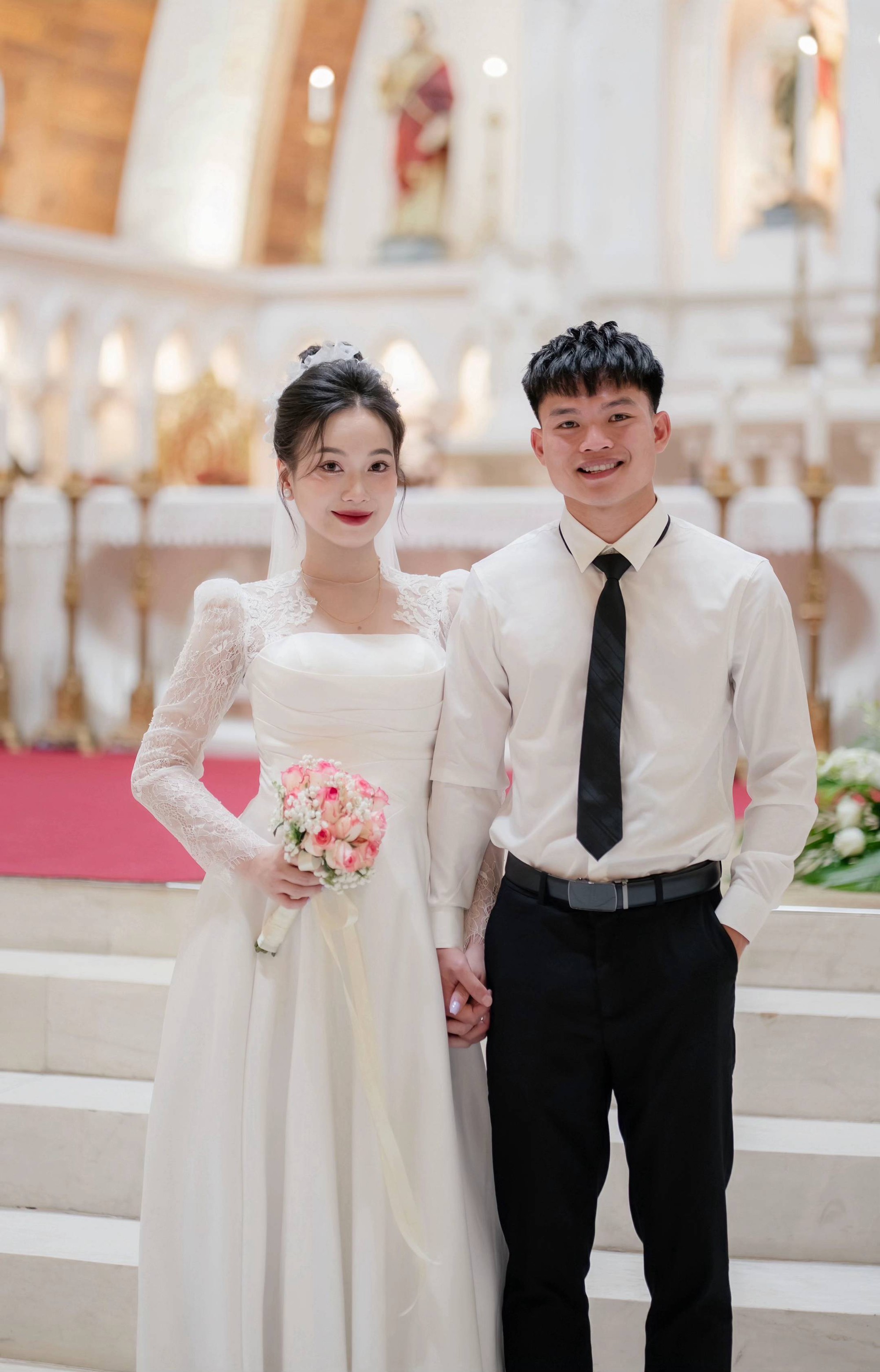 Vợ mới cưới của Hồ Văn Cường khoe visual nét căng, vóc dáng diện bikini đi biển mới gây xôn xao- Ảnh 1. Vợ mới cưới của Hồ Văn Cường khoe visual nét căng, vóc dáng diện bikini đi biển mới gây xôn xao- Ảnh 1.