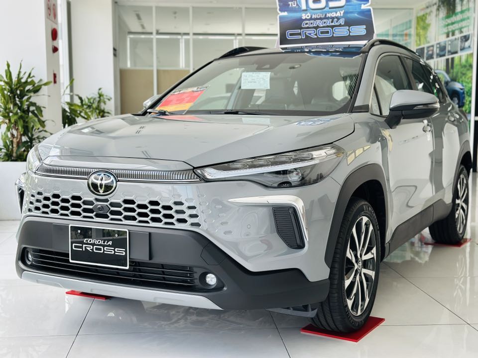 Toyota Corolla Cross giảm giá nhiều nhất 46 triệu đồng: Giá khởi điểm còn 779 triệu, càng làm khó nhóm 'đàn em' Seltos, Creta- Ảnh 5. Toyota Corolla Cross giảm giá nhiều nhất 46 triệu đồng: Giá khởi điểm còn 779 triệu, càng làm khó nhóm 'đàn em' Seltos, Creta- Ảnh 5.