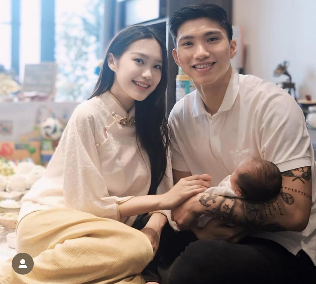 “Kèo trái” 9 tỷ đồng gây tiếc nuối của bóng đá Việt: 18 tuổi đã lên ĐTQG, lấy vợ top 10 Hoa hậu Việt Nam- Ảnh 4.