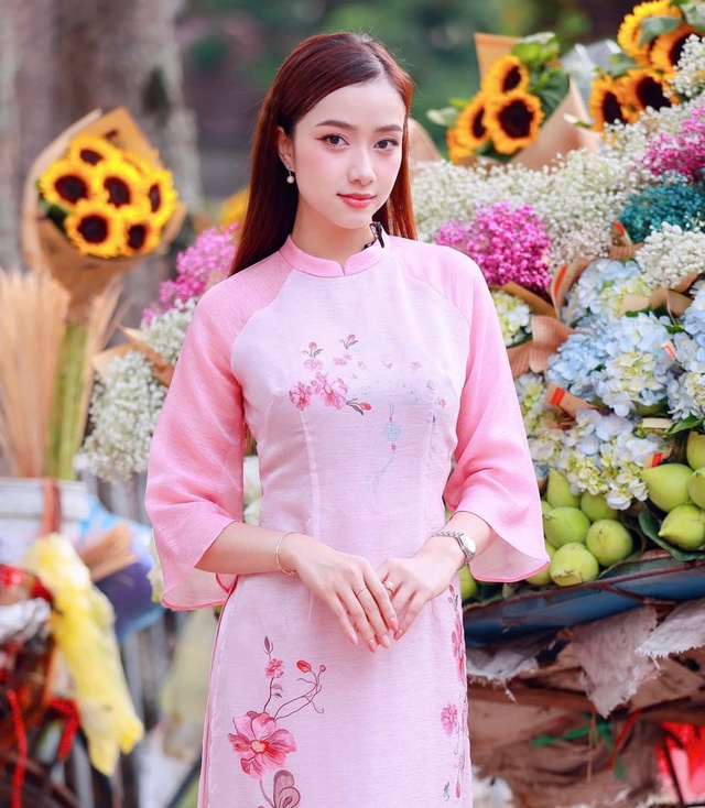 Người đẹp 9x có đám cưới bí ẩn nhất showbiz: Âm thầm lên xe hoa, 2 tháng sau gây bàn tán vì một động thái- Ảnh 5. Người đẹp 9x có đám cưới bí ẩn nhất showbiz: Âm thầm lên xe hoa, 2 tháng sau gây bàn tán vì một động thái- Ảnh 5.