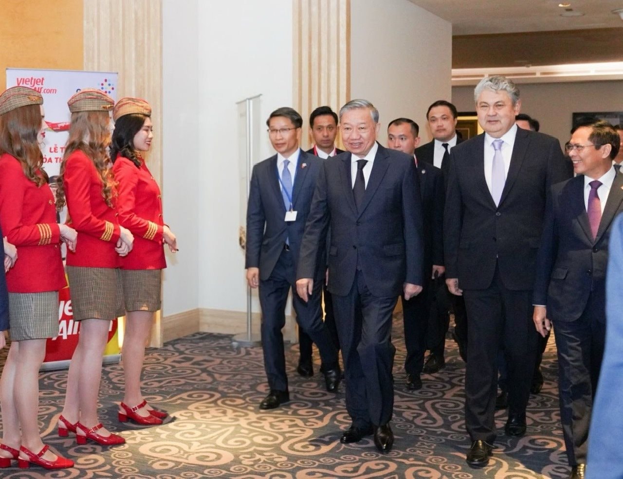 Vietjet ra mắt hãng hàng không Vietjet Qazaqstan- Ảnh 1. Vietjet ra mắt hãng hàng không Vietjet Qazaqstan- Ảnh 1.