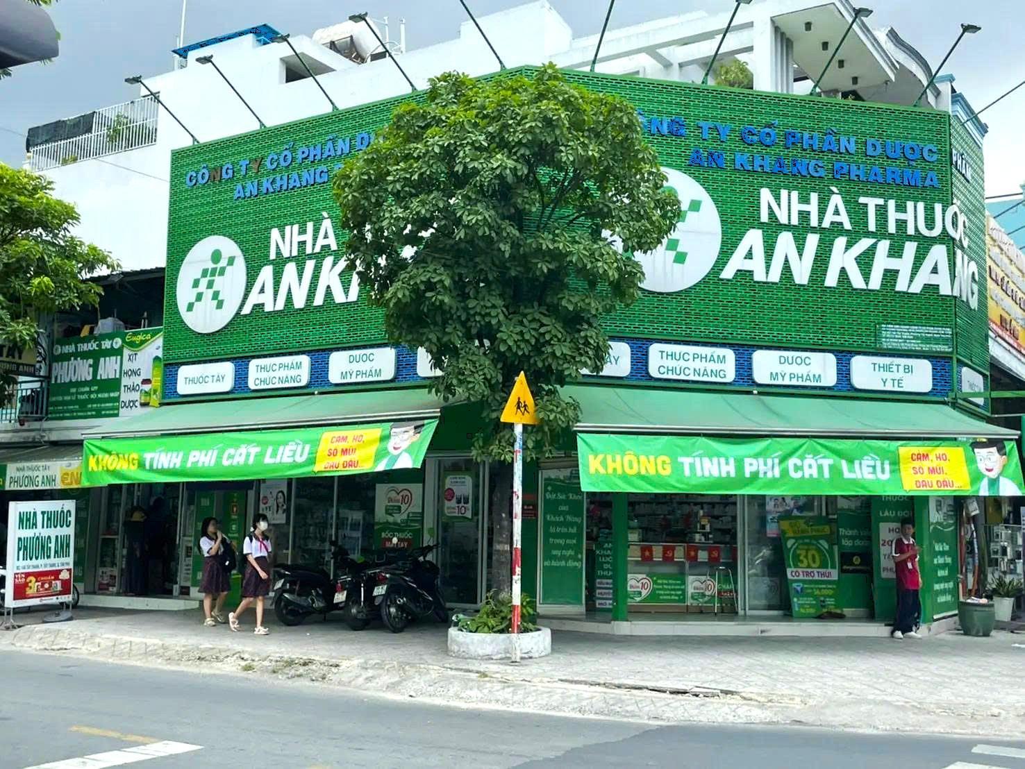 Chuỗi nhà thuốc An Khang tuyên bố nói không với mọi loại phí 'ẩn' cắt liều bệnh thông thường- Ảnh 3. Chuỗi nhà thuốc An Khang tuyên bố nói không với mọi loại phí 'ẩn' cắt liều bệnh thông thường- Ảnh 3.