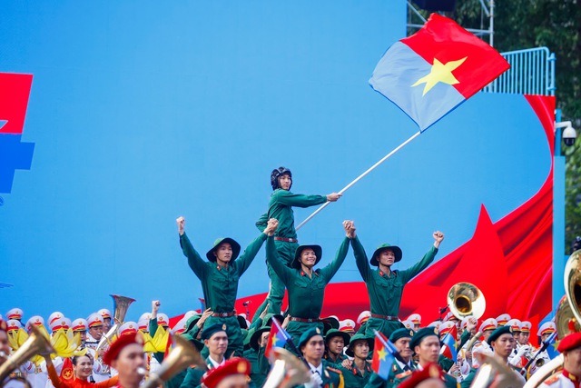 Phóng viên Trung Đông viết về kỳ tích Việt Nam: Từ chiến thắng lịch sử đến trung tâm công nghiệp toàn cầu- Ảnh 3. Phóng viên Trung Đông viết về kỳ tích Việt Nam: Từ chiến thắng lịch sử đến trung tâm công nghiệp toàn cầu- Ảnh 3.