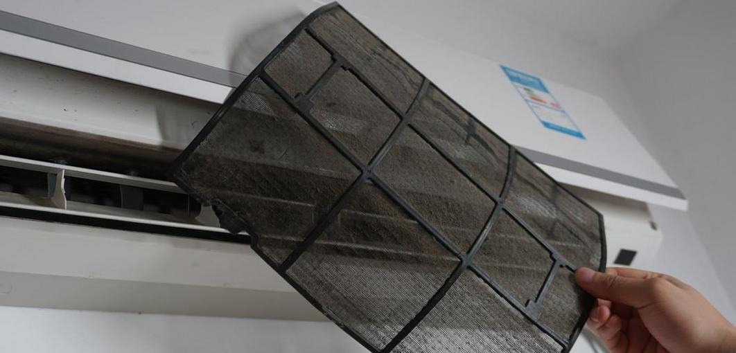 Tôi bật điều hoà 23 độ mà vẫn nóng điên, tưởng thiết bị "hết đát", nào ngờ thủ phạm lù lù trước mặt- Ảnh 1. Tôi bật điều hoà 23 độ mà vẫn nóng điên, tưởng thiết bị "hết đát", nào ngờ thủ phạm lù lù trước mặt- Ảnh 1.