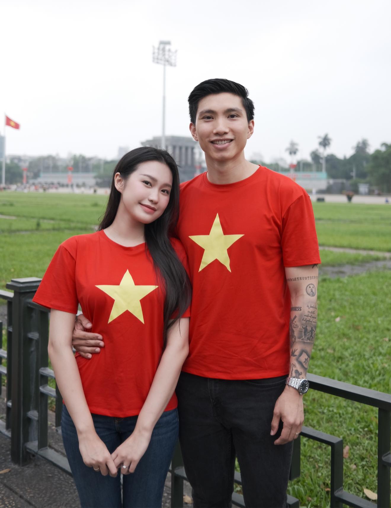 Viral video Doãn Hải My thời nữ sinh đã đầy khí chất tiểu thư, nay là vợ cầu thủ sang-xịn bậc nhất làng bóng đá- Ảnh 2. Viral video Doãn Hải My thời nữ sinh đã đầy khí chất tiểu thư, nay là vợ cầu thủ sang-xịn bậc nhất làng bóng đá- Ảnh 2.