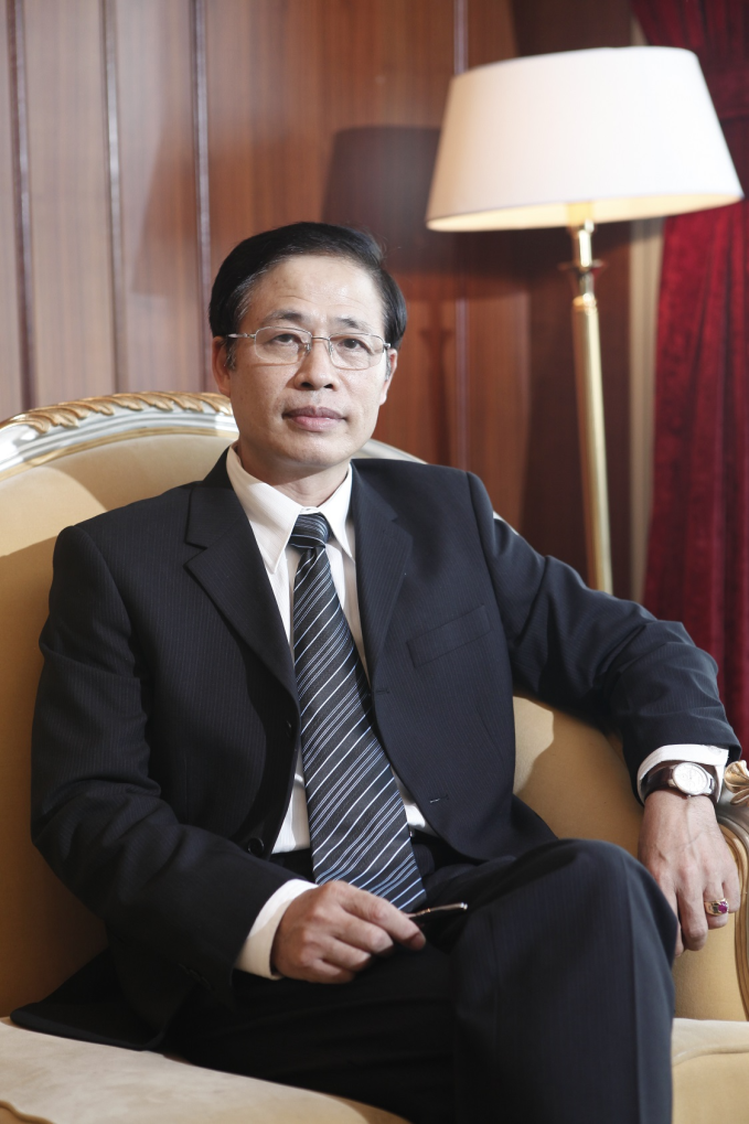 Người đàn ông đứng sau “đế chế vàng” lâu đời nhất Hà Nội đào tạo nhân viên chuẩn ‘con nhà lành’, nêu rõ quan điểm “đàn ông thông minh không lấy phụ nữ thành đạt”- Ảnh 3. Người đàn ông đứng sau “đế chế vàng” lâu đời nhất Hà Nội đào tạo nhân viên chuẩn ‘con nhà lành’, nêu rõ quan điểm “đàn ông thông minh không lấy phụ nữ thành đạt”- Ảnh 3.