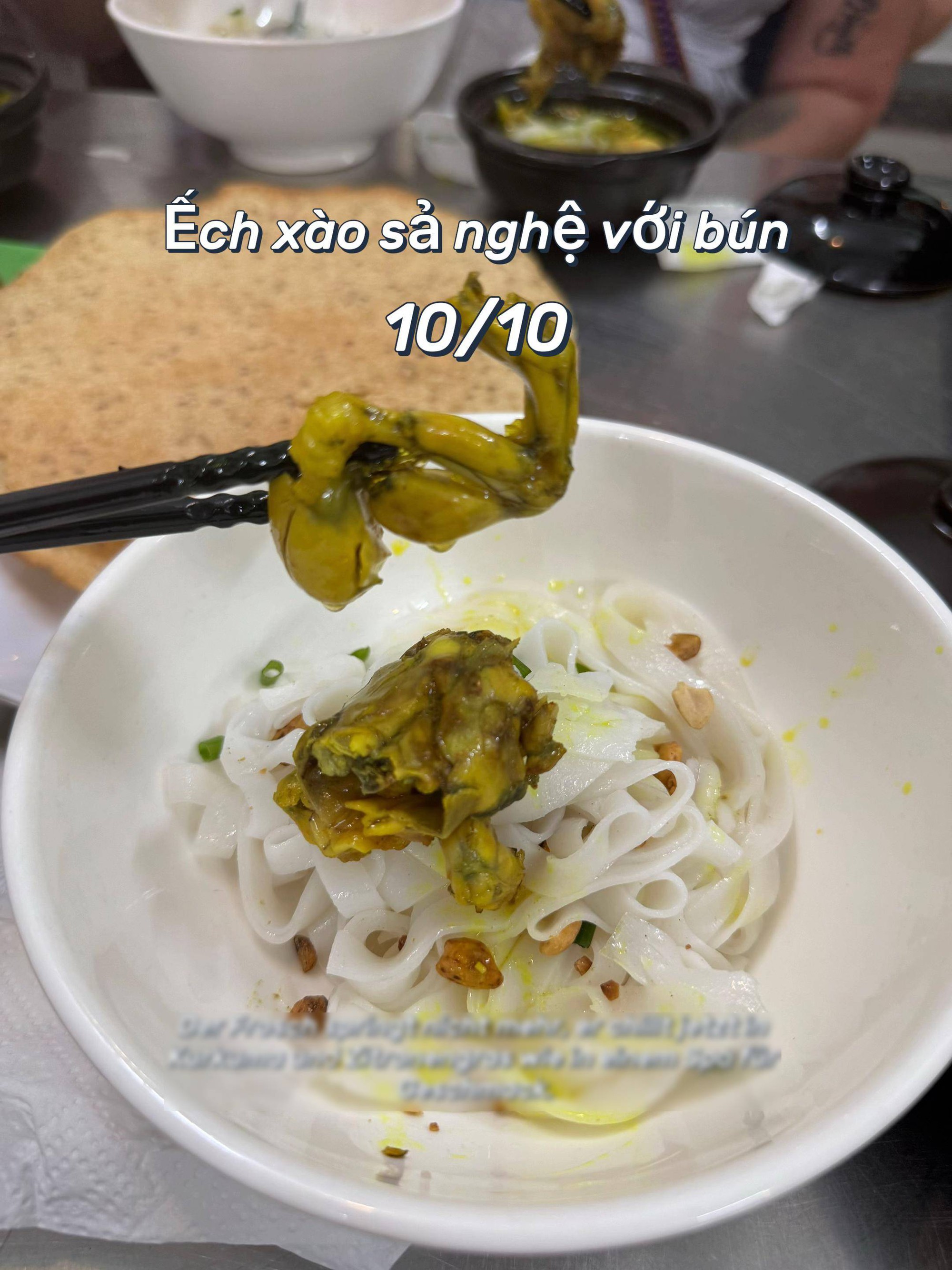 Khách Tây chấm điểm 11 món ăn Việt Nam đầy khí thế nhưng sau đó lại buồn bã khi nói tới 1 điều- Ảnh 7. Khách Tây chấm điểm 11 món ăn Việt Nam đầy khí thế nhưng sau đó lại buồn bã khi nói tới 1 điều- Ảnh 7.