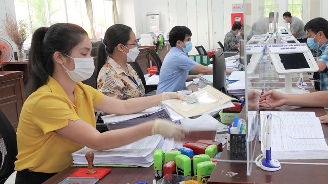 Loại bỏ công chức yếu kém, xóa tư duy 'biên chế suốt đời'- Ảnh 2. Loại bỏ công chức yếu kém, xóa tư duy 'biên chế suốt đời'- Ảnh 2.