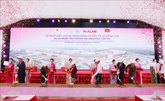 Aeon Mall lớn nhất miền Tây vừa động thổ, loạt cao tốc cấp tập triển khai...bất động sản khu vực này chờ "sóng mới"- Ảnh 1. Aeon Mall lớn nhất miền Tây vừa động thổ, loạt cao tốc cấp tập triển khai...bất động sản khu vực này chờ "sóng mới"- Ảnh 1.