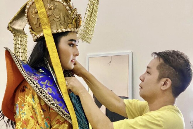Sao nam Vbiz kiếm 2,5 cây vàng/đêm: Từng đốt tiền vào các cuộc vui, lao đao vì không có nổi 50.000 đồng trong ví- Ảnh 8. Sao nam Vbiz kiếm 2,5 cây vàng/đêm: Từng đốt tiền vào các cuộc vui, lao đao vì không có nổi 50.000 đồng trong ví- Ảnh 8.