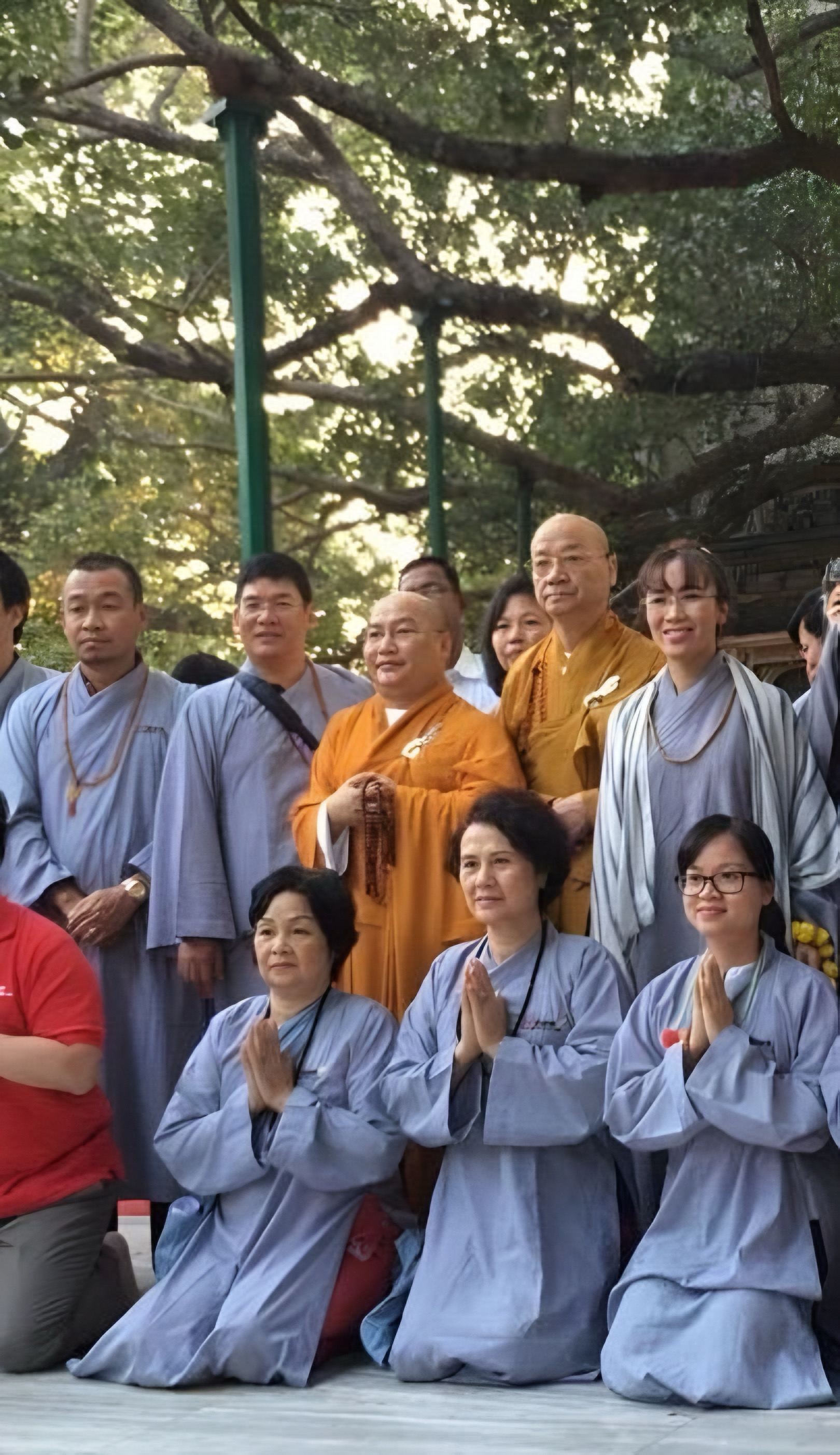 Tỷ phú Nguyễn Thị Phương Thảo dự Đại lễ Vesak 2025: Kết nối tinh thần Phật giáo với triết lý kinh doanh lương thiện vì cộng đồng- Ảnh 5. Tỷ phú Nguyễn Thị Phương Thảo dự Đại lễ Vesak 2025: Kết nối tinh thần Phật giáo với triết lý kinh doanh lương thiện vì cộng đồng- Ảnh 5.