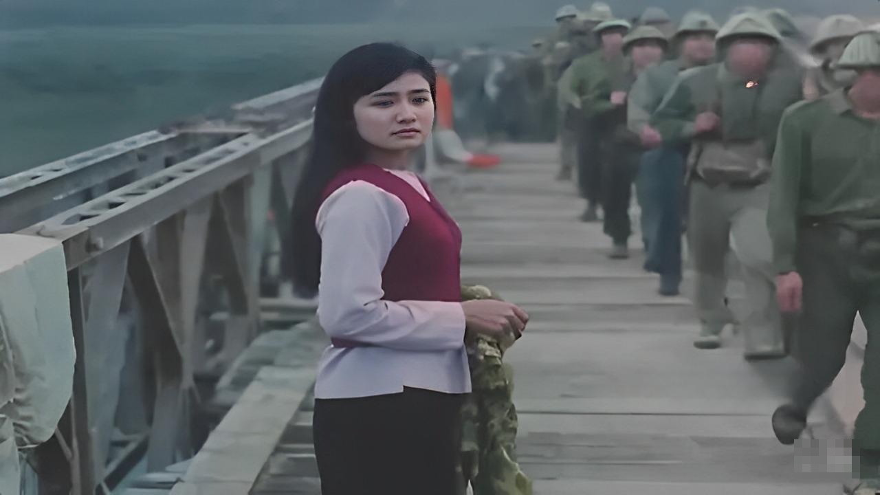 Phim về chiến dịch Điện Biên Phủ: Người anh nuôi nói 1 câu, hàng triệu khán giả nấc nghẹn, lệ tuôn trào- Ảnh 2. Phim về chiến dịch Điện Biên Phủ: Người anh nuôi nói 1 câu, hàng triệu khán giả nấc nghẹn, lệ tuôn trào- Ảnh 2.