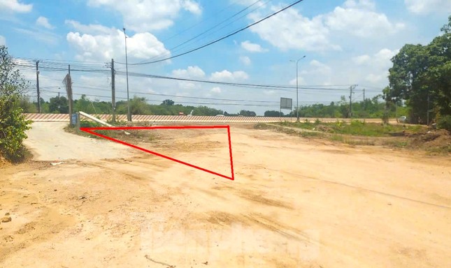 Dự án đường Hồ Chí Minh qua 4 tỉnh phía Nam vừa 'lỡ hẹn' về đích- Ảnh 1. Dự án đường Hồ Chí Minh qua 4 tỉnh phía Nam vừa 'lỡ hẹn' về đích- Ảnh 1.