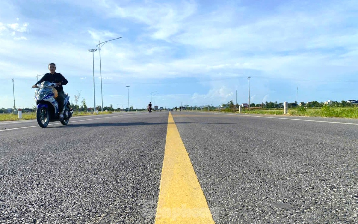 Tuyến đường ven biển hàng nghìn tỷ qua Nghệ An hiện ra sao?- Ảnh 14. Tuyến đường ven biển hàng nghìn tỷ qua Nghệ An hiện ra sao?- Ảnh 14.
