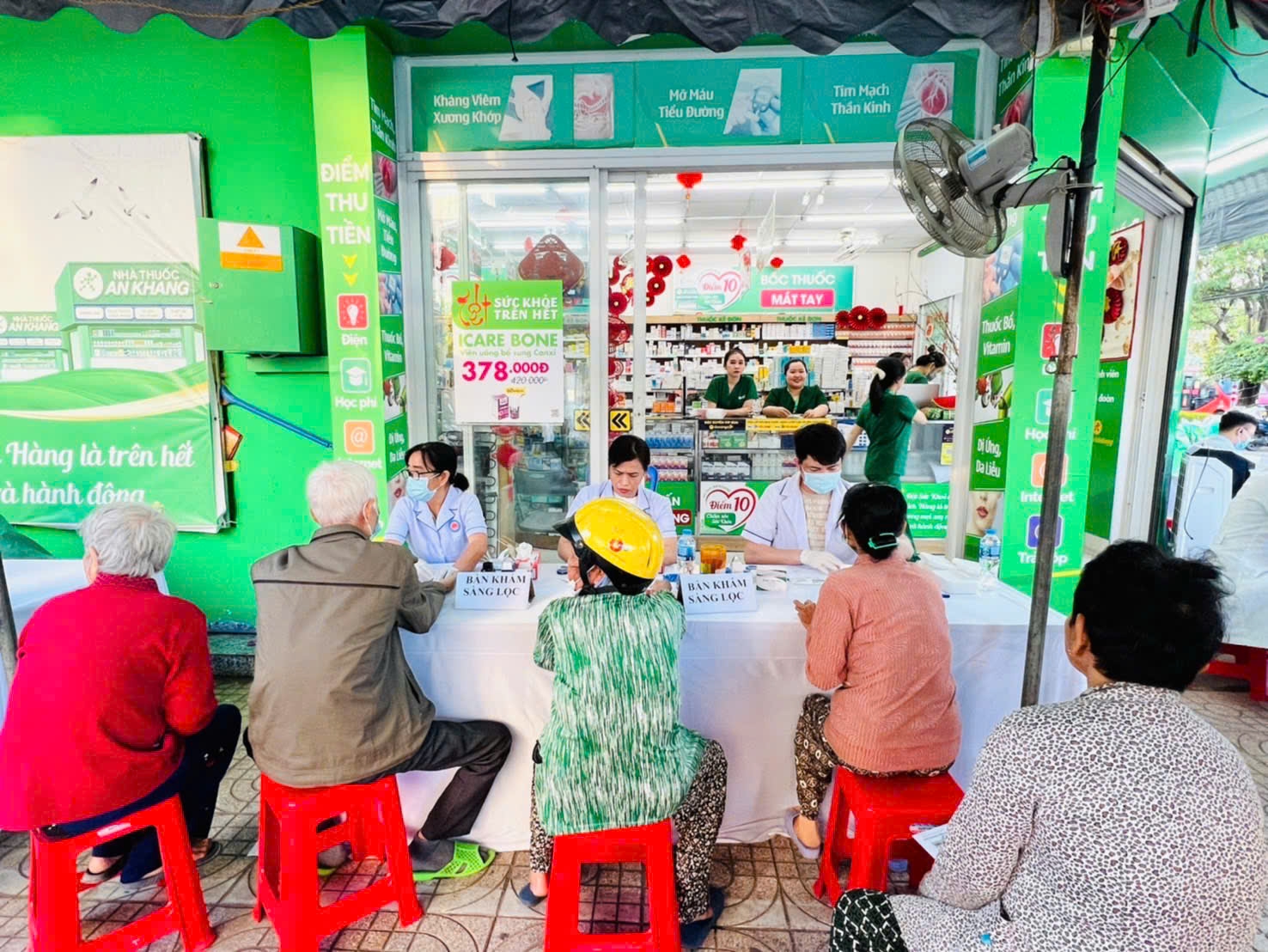 An Khang muốn 'biến 300 nhà thuốc thành trung tâm tư vấn sức khỏe miễn phí'- Ảnh 1. An Khang muốn 'biến 300 nhà thuốc thành trung tâm tư vấn sức khỏe miễn phí'- Ảnh 1.
